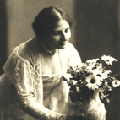 Foto Rundgang Hamburg-St. Georg: Portrait von Ida Dehmel, Grnderin der Knstlerinnenvereingung GEDOK